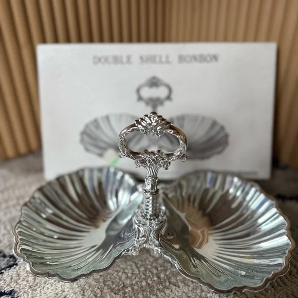Vintage F.B. Rogers Silver Co Silver Plated Double Shell Bonbon Seashell Dish - Picture 2 of 10